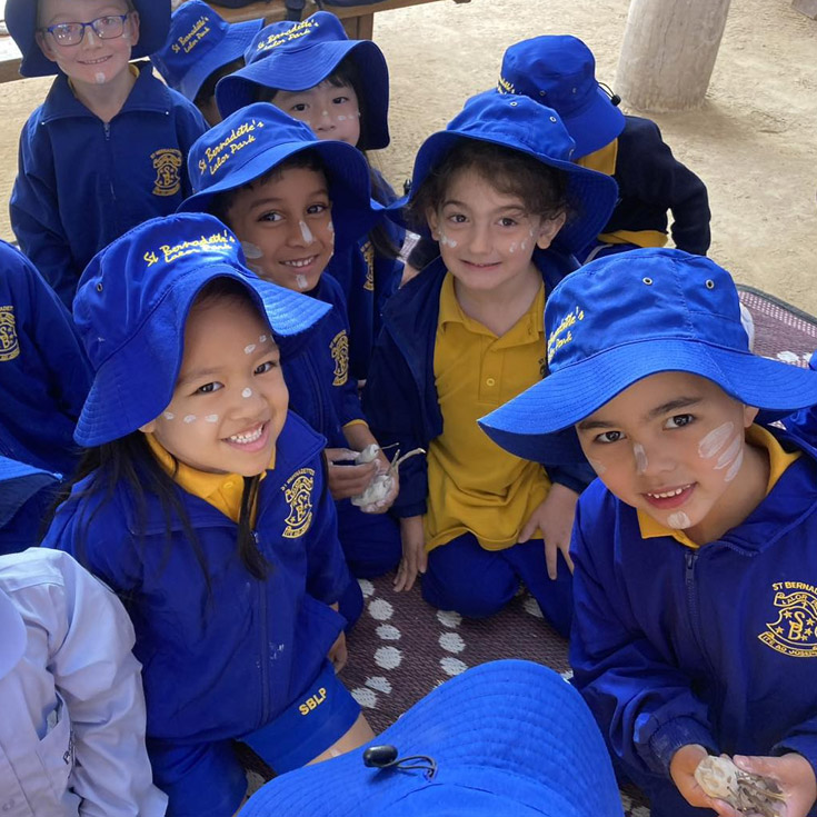 St Bernadette's Catholic Primary School Lalor Park students learning about aboriginal face painting
